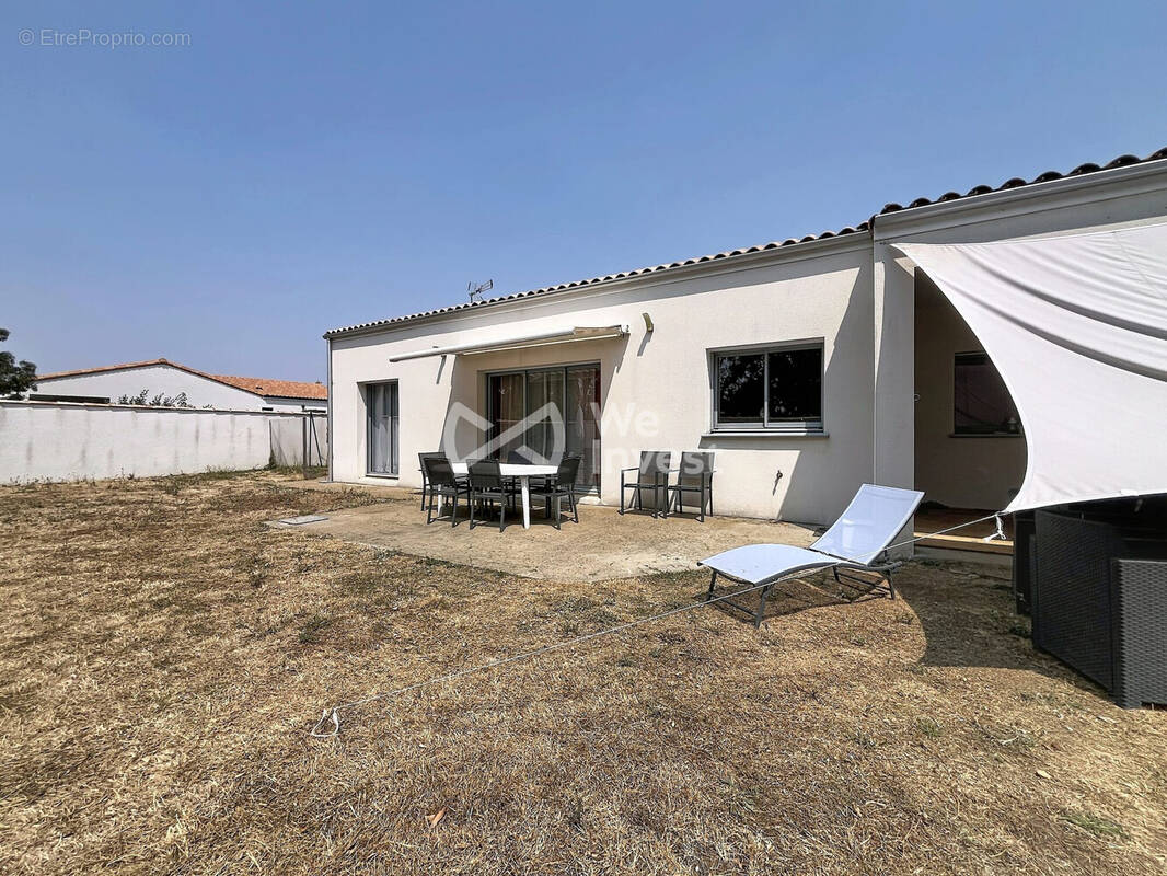 Maison à LA CRECHE