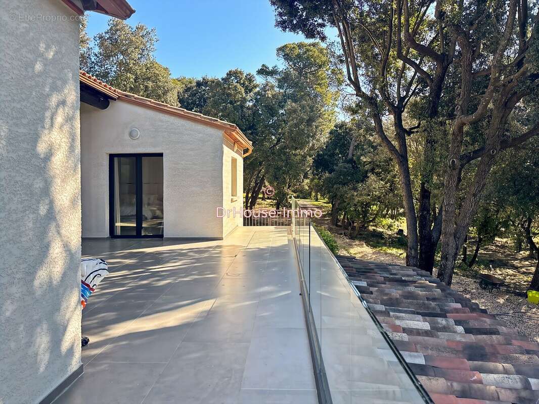 Maison à SAINT-MATHIEU-DE-TREVIERS