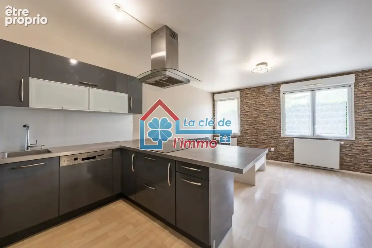 Appartement à MOISSY-CRAMAYEL
