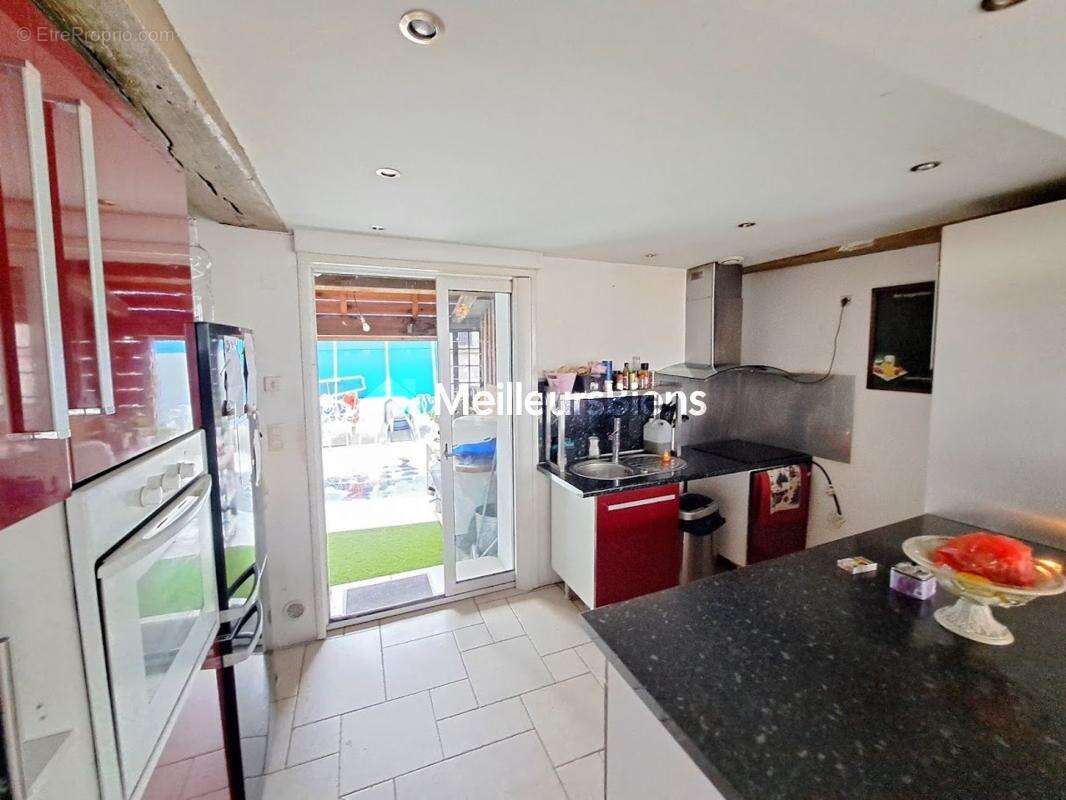 Triplex d'habitation avec  grande terrasse, divisible en lots distincts - photo 8