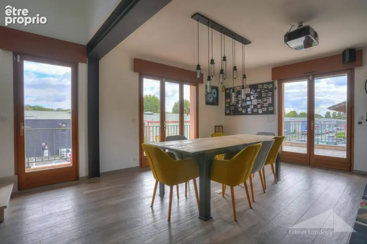 Maison 7 pièces 205 m² à vendre à Saint-Genis-Pouilly (01630) - photo 6