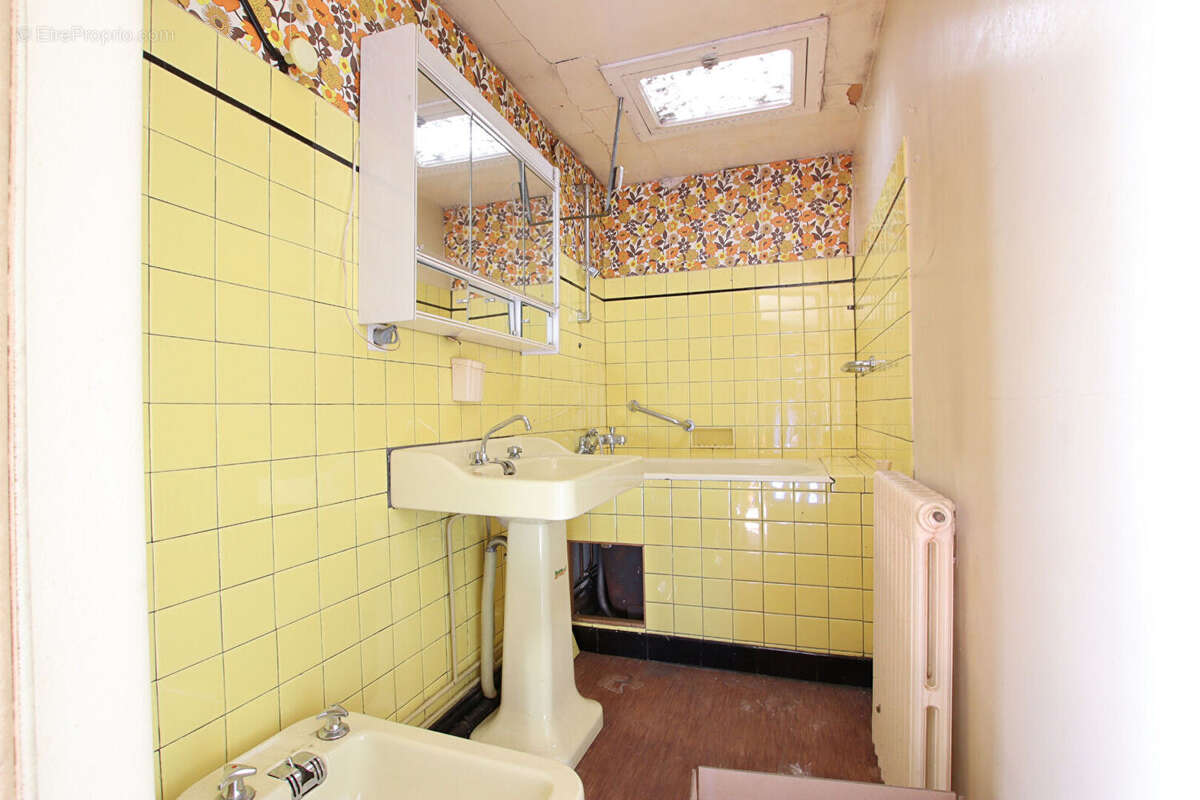 Maison à AZAY-LE-BRULE