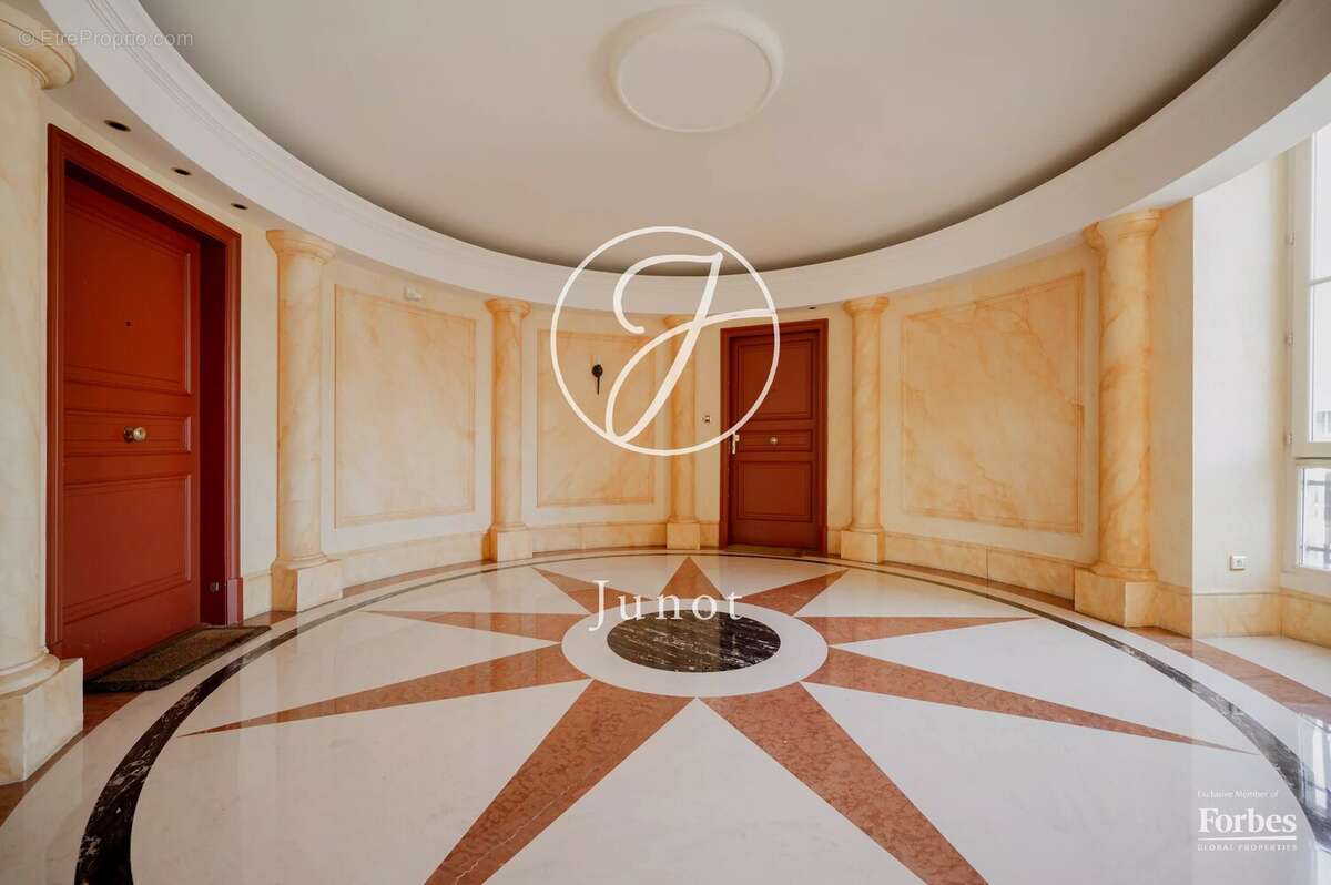 Appartement à PARIS-6E