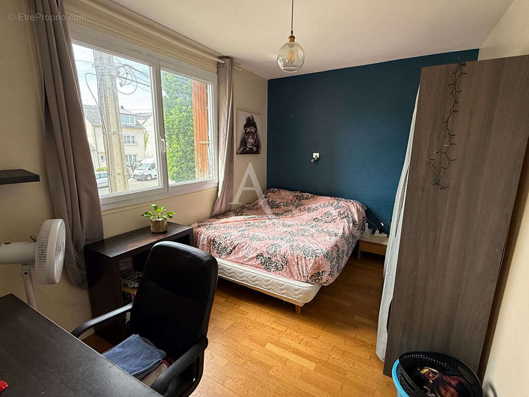 Maison 4 chambres, bureau + garage - photo 8