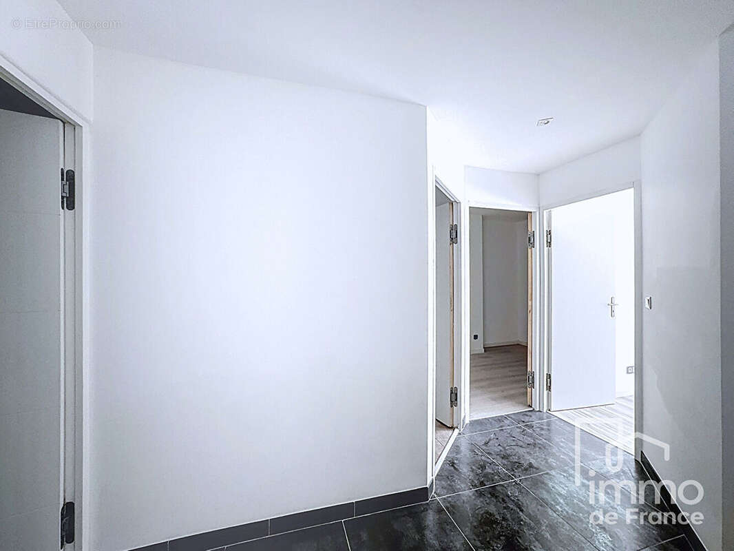 Appartement à BELLEGARDE-SUR-VALSERINE