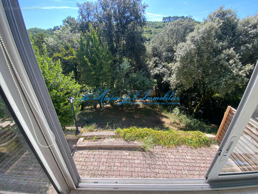A 5 minutes d'Anduze, Maison de F3 avec véranda  au calme sur 1434 m2 de terrain - photo 4