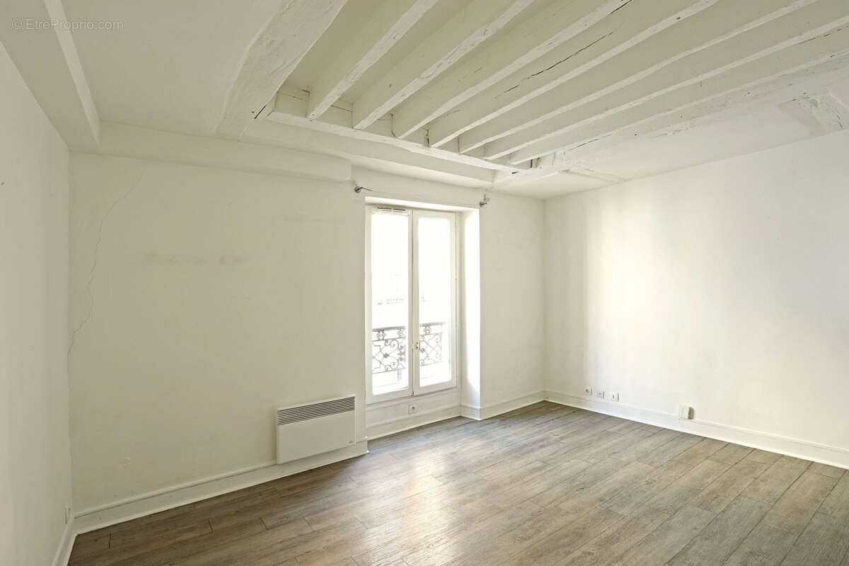 Appartement à PARIS-10E
