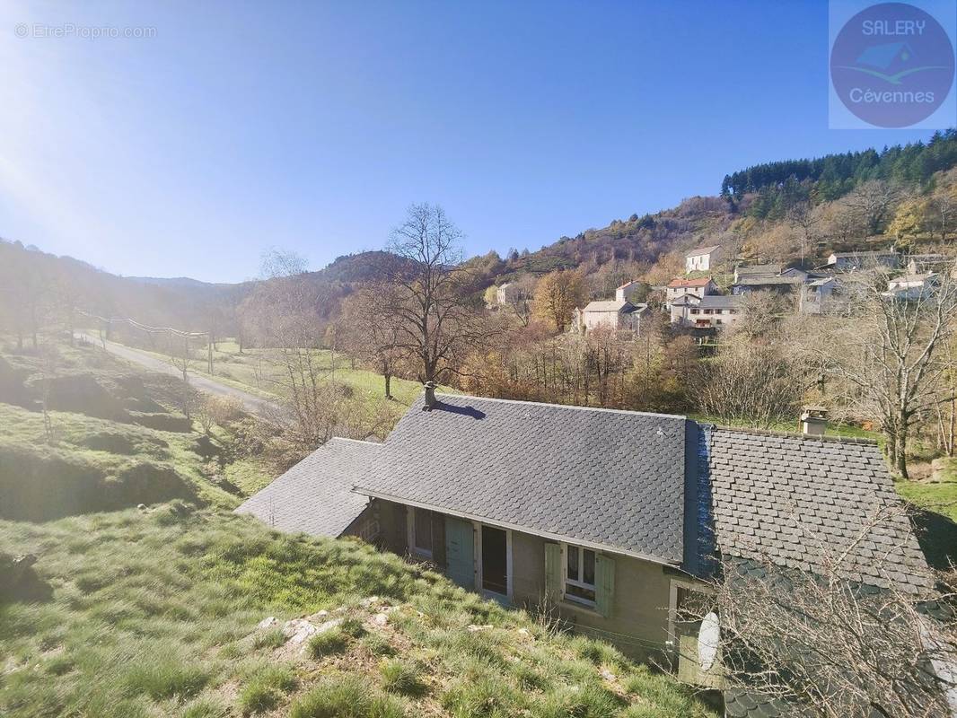 Maison à SAINT-ANDRE-DE-LANCIZE