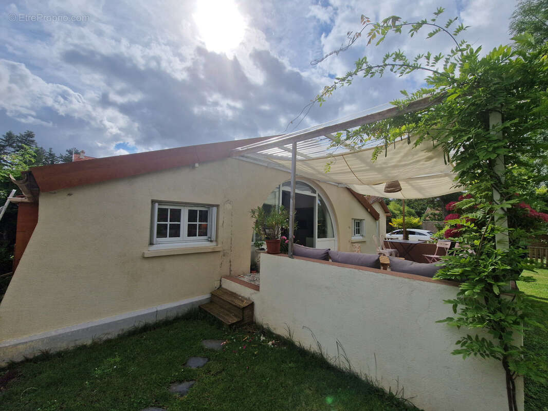 Maison à SAINTE-GEMME-MORONVAL