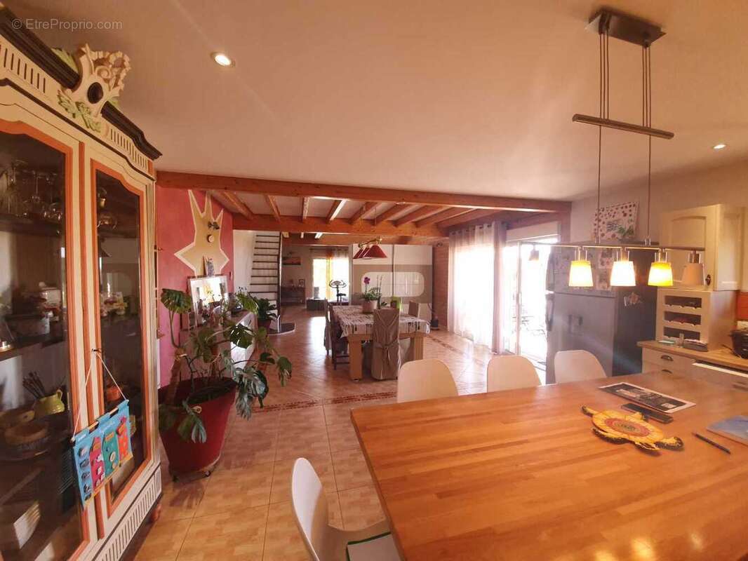 Maison à SAINT-SATURNIN