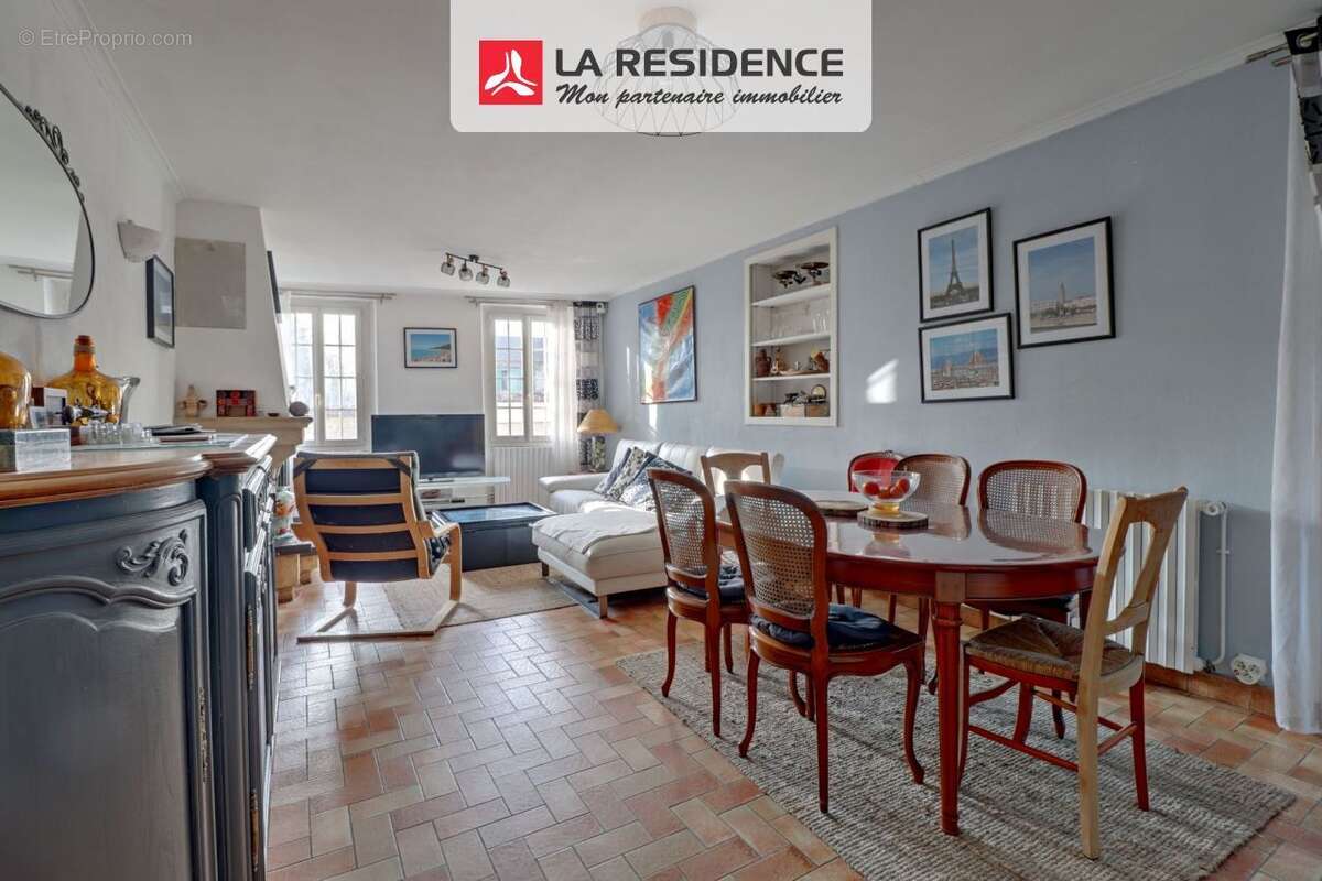 Maison à NEUVILLE-SUR-OISE