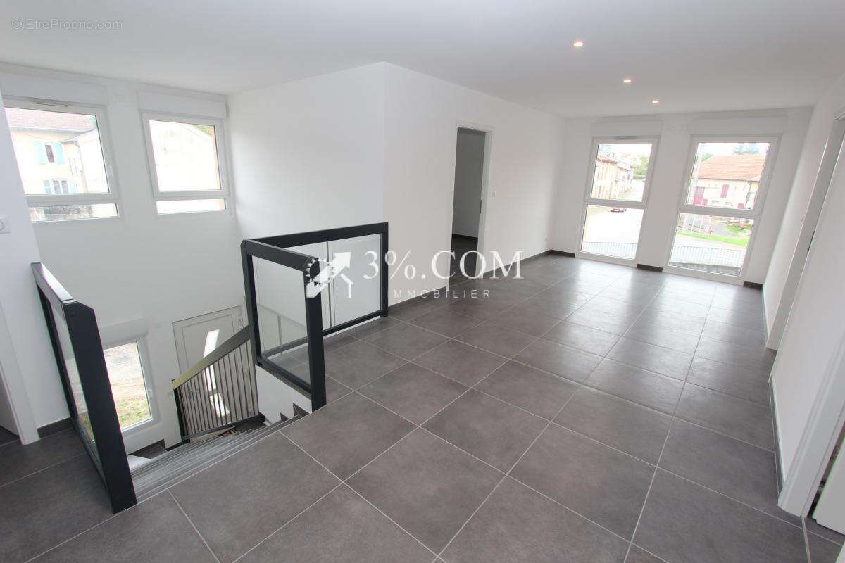 Maison à RECHICOURT-LE-CHATEAU