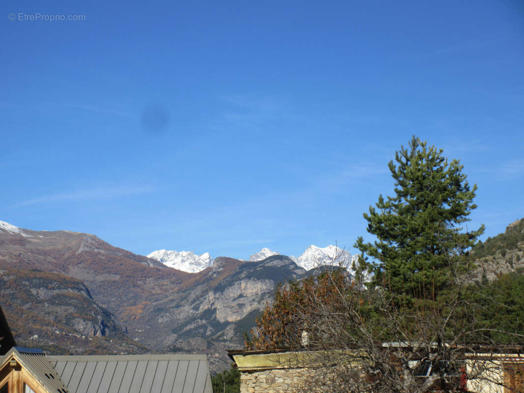 Maison à SAINT-CREPIN