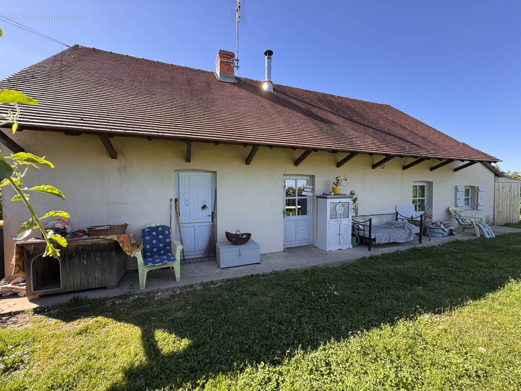Maison à LA CHAPELLE-SAINT-SAUVEUR
