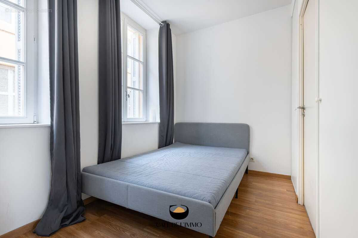 Appartement à MARSEILLE-2E