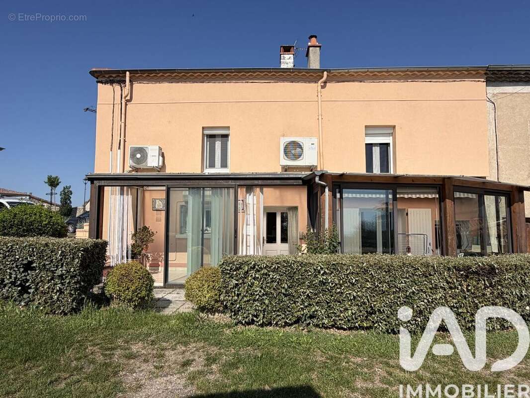 Maison 128 m² à Saint-Barthelemy-Le-Plain  - photo 4
