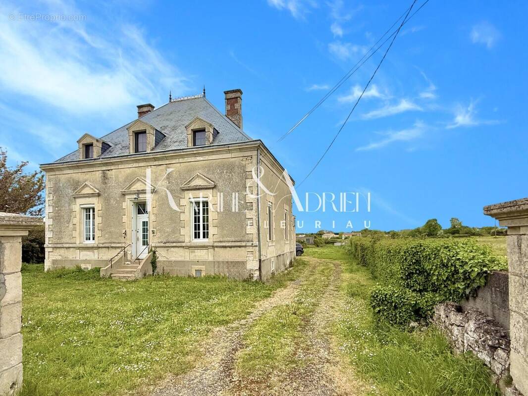 Photo 1 - Maison à SAINT-SIGISMOND