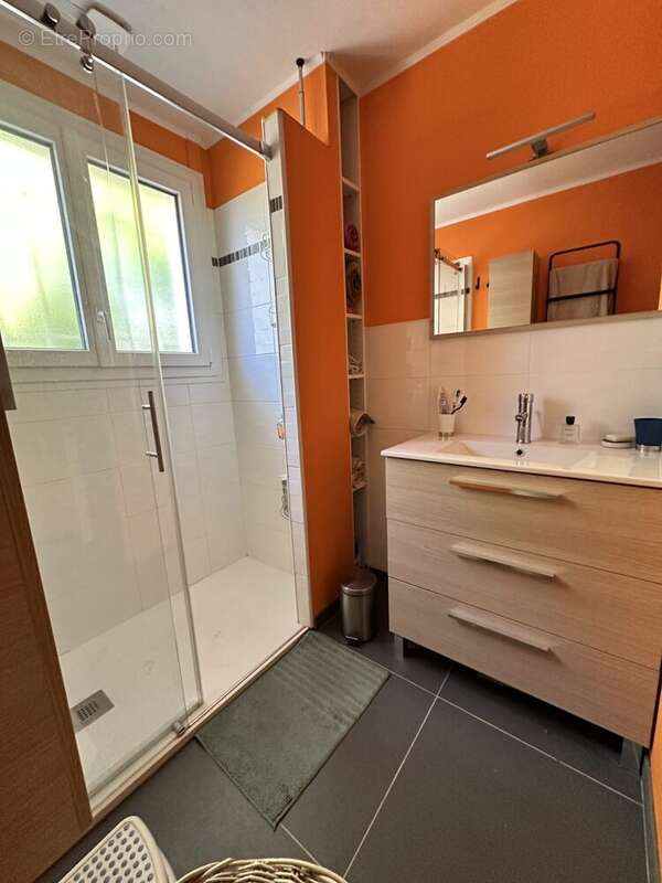 Maison 134 m² à Toulenne  - photo 9
