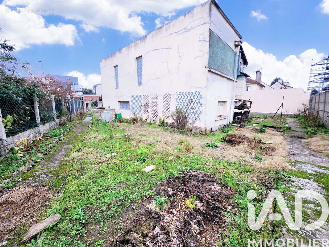 Photo 2 - Maison à SAINT-GRATIEN