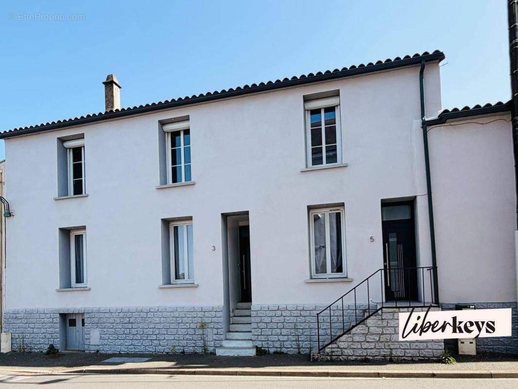 Maison à LA CHATAIGNERAIE