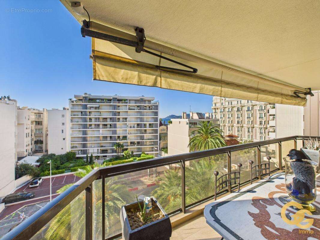 Appartement à CANNES