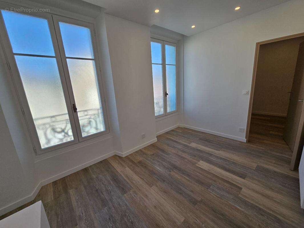 Maison Corbeil Essonnes 11 pièce(s) 190 m2 - photo 9