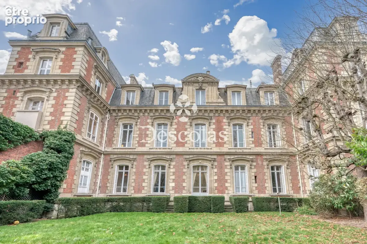 Hôtel Particulier Centre-ville de Saint-Germain-en-Laye - photo 2