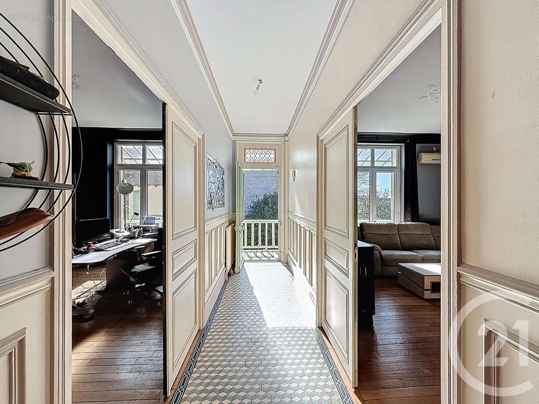 Maison à FONTAINEBLEAU