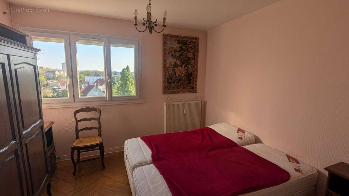 Appartement à CHENOVE