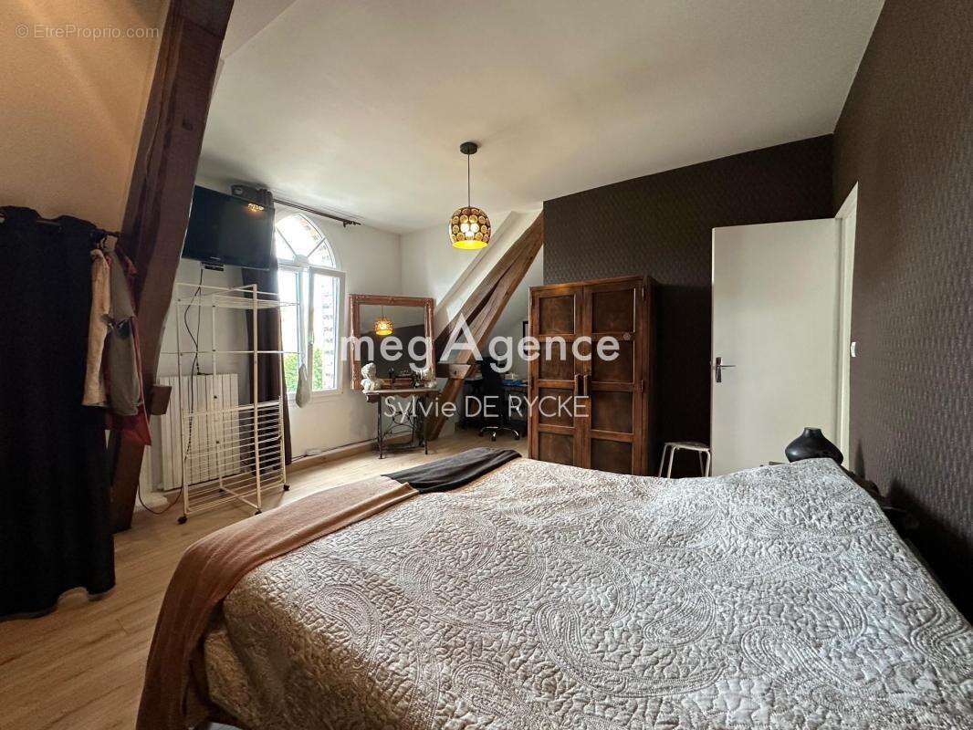 Maison à PONT-SUR-YONNE