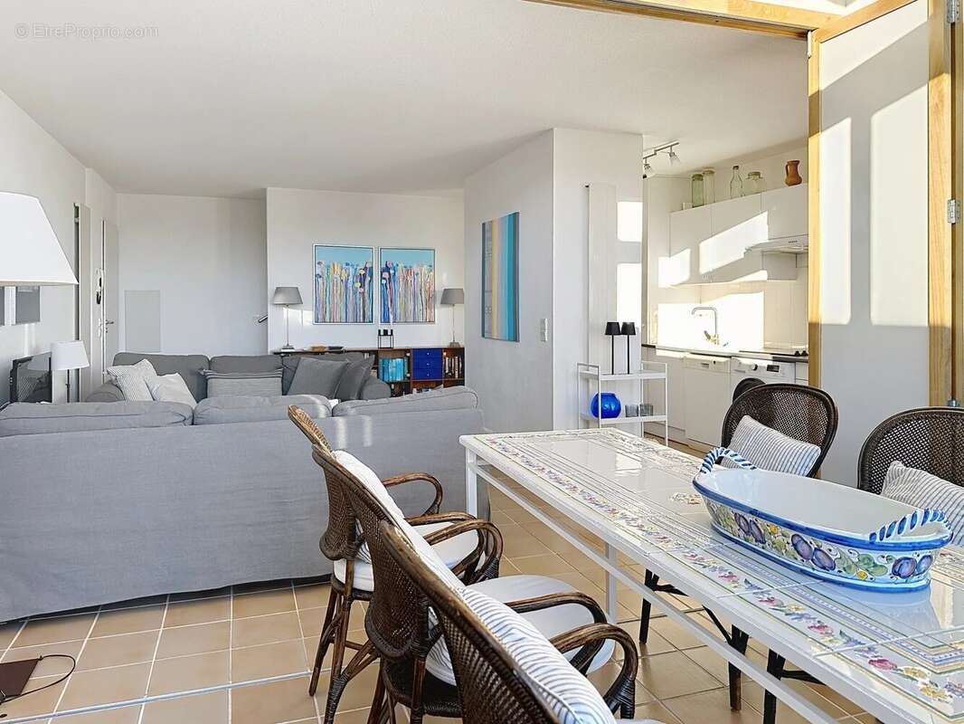 Appartement à MANDELIEU-LA-NAPOULE