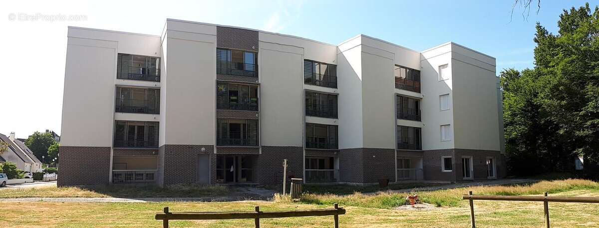 SAINTE LUCE SUR LOIRE - Beau T2 avec balcon au 1er étage - photo 4