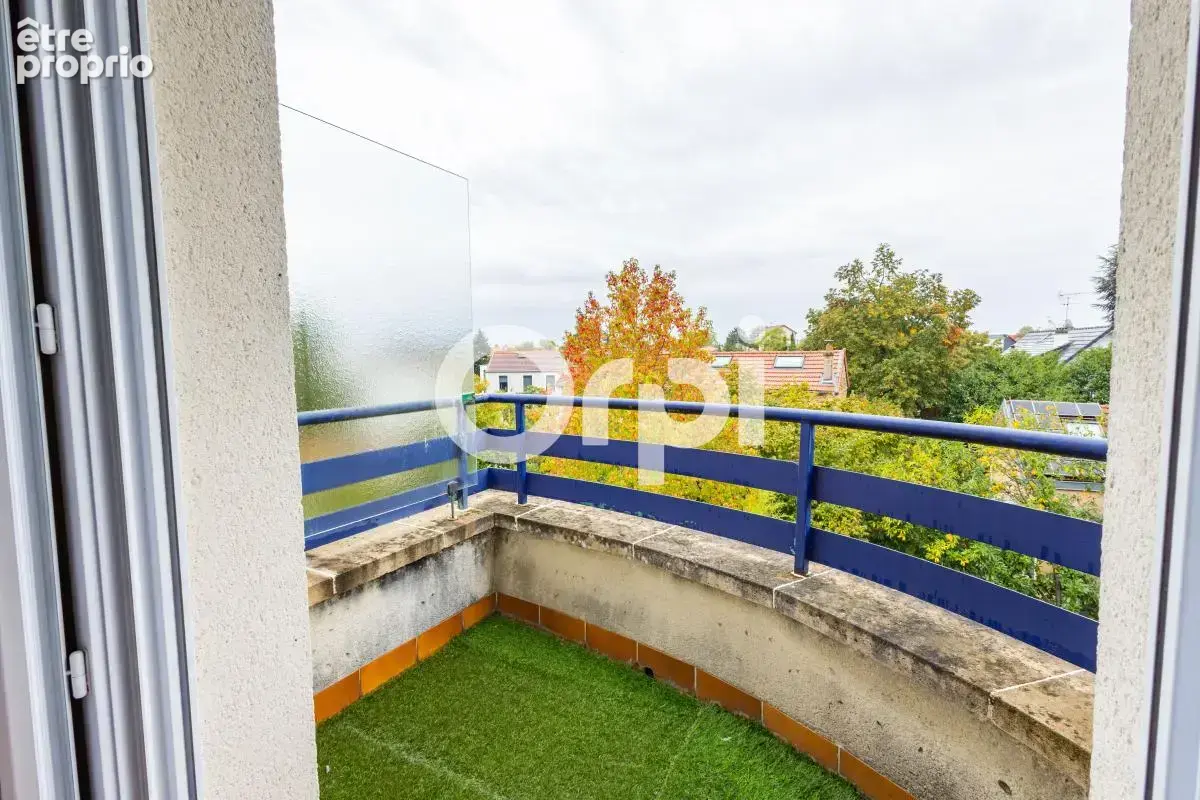 LE RAINCY secteur "PLATEAU" Appartement 2 pièces de 45m² avec parking en sous-sol, cave et balcons - photo 8