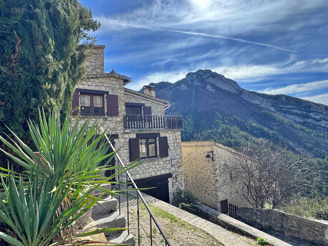 Maison à RIMON-ET-SAVEL