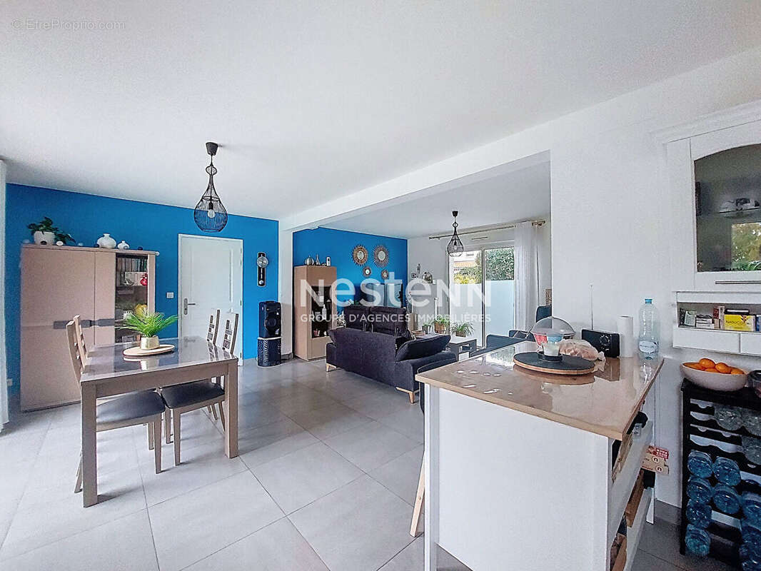 Maison à SAINTE-LUCE-SUR-LOIRE