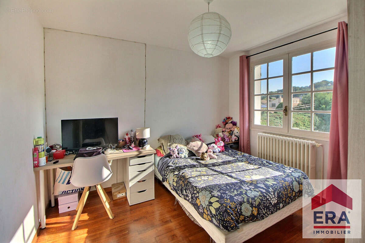 Maison à BAGNOLS-SUR-CEZE