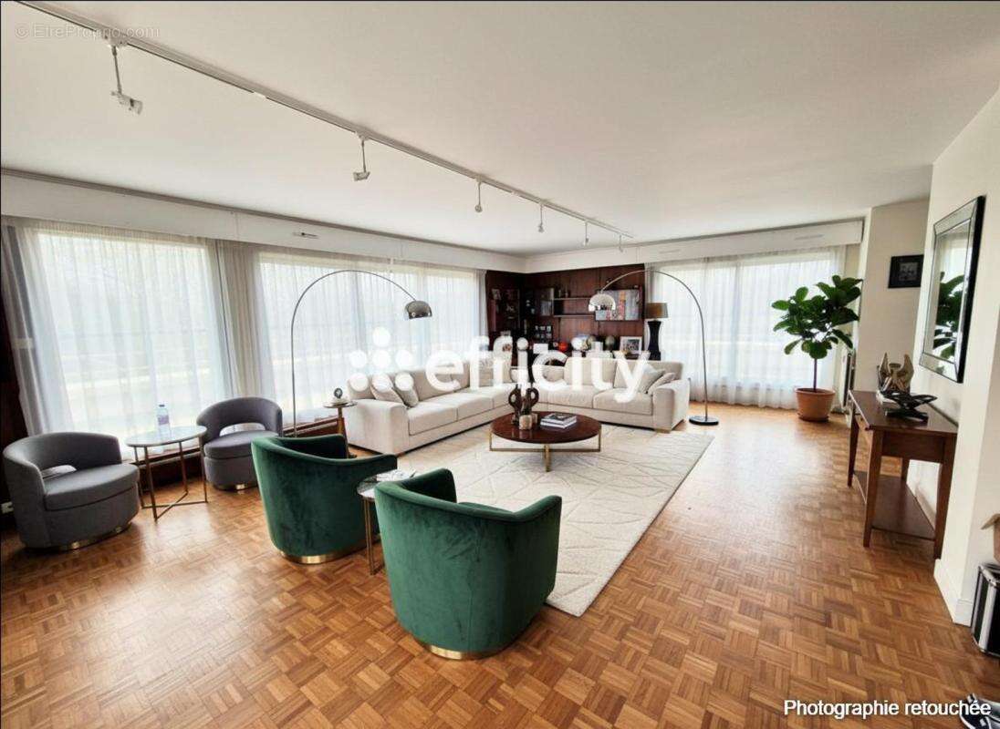 Appartement à LE VESINET