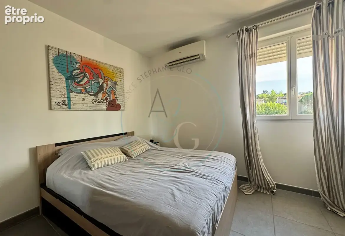COGOLIN - Appartement de 113 m² avec terrasse, balcon et 4 places de stationnement - photo 7