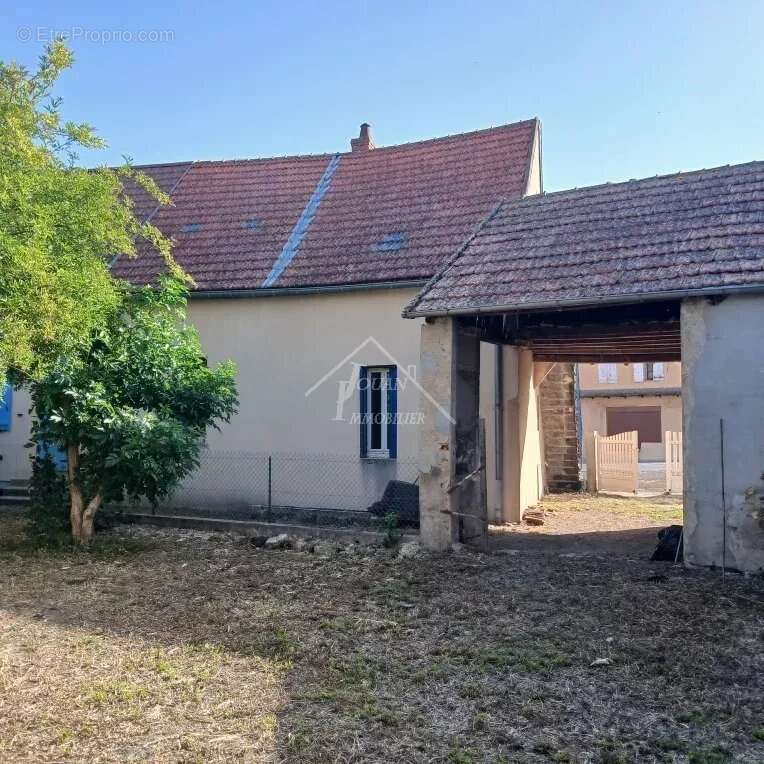 Maison à VARENNES-SUR-ALLIER