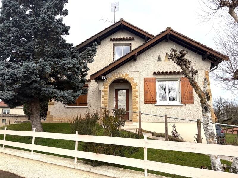 Maison à PARAY-LE-MONIAL