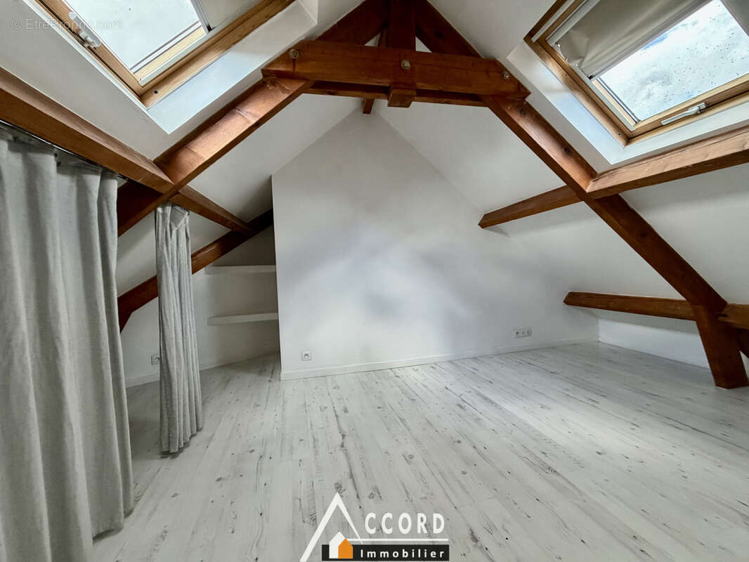 Appartement à SARTROUVILLE