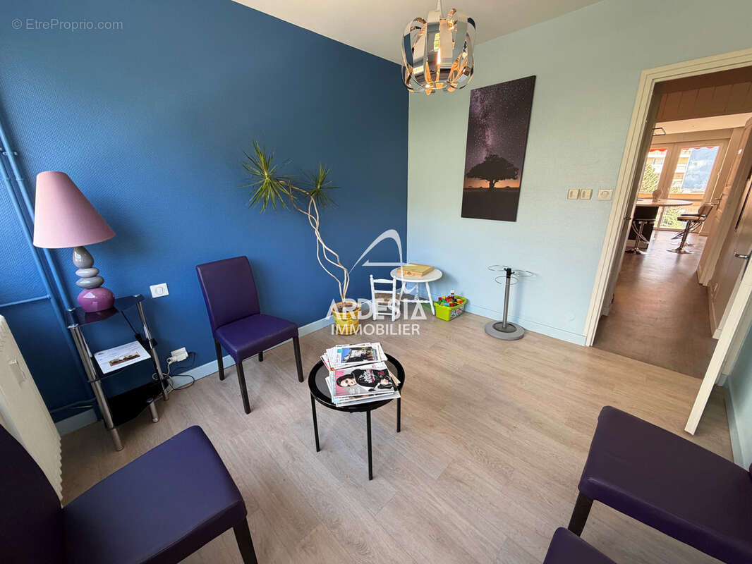 Bel appartement T3 avec grand balcon   Saint-Jean-de-Maurienne - photo 10