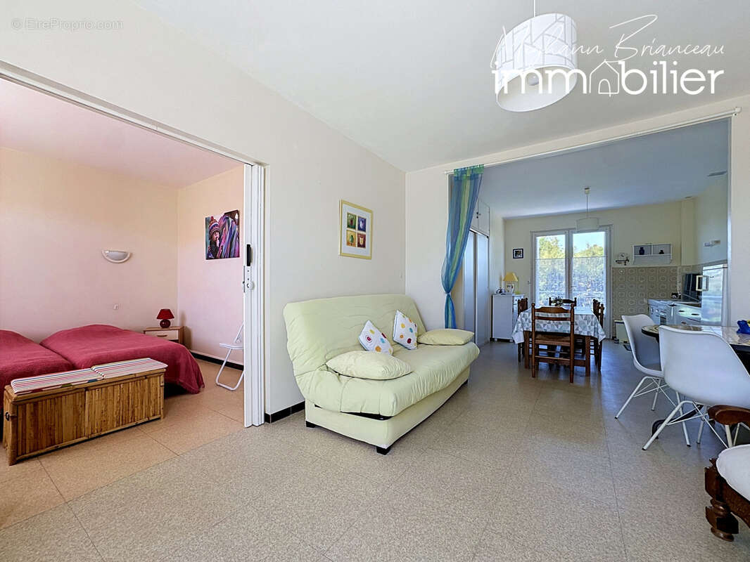 Ensemble immobilier de 4 appartements T3   226 m2   Terrain de 1 400 m2   Fort potentiel   Notre-Dame-de-Monts - photo 4