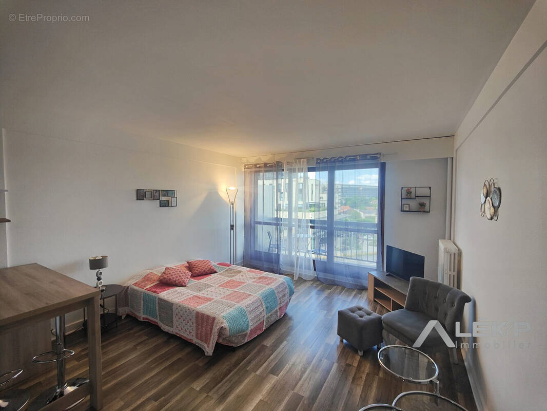 Appartement à RUEIL-MALMAISON