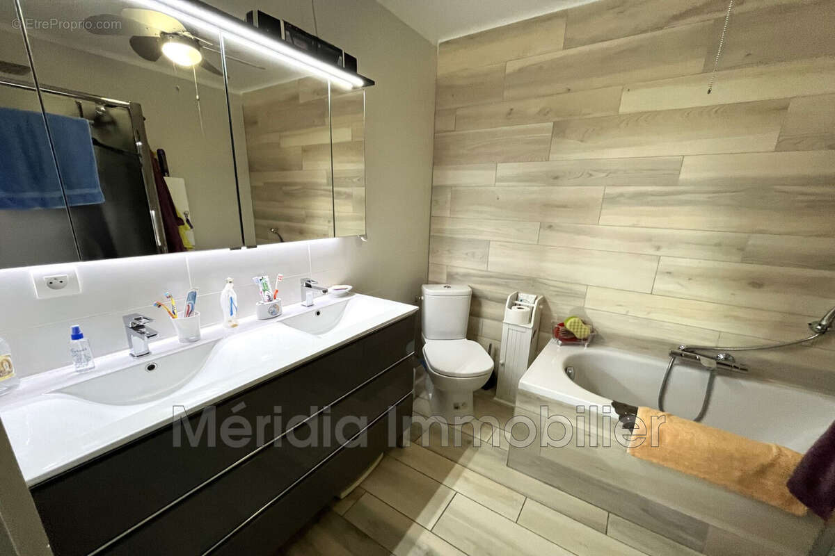 Maison à VILLENEUVE-LA-RIVIERE