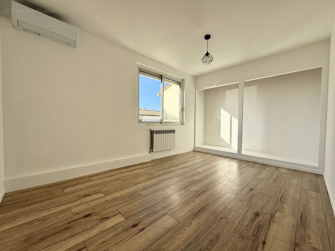 Maison à SAINT-ESTEVE