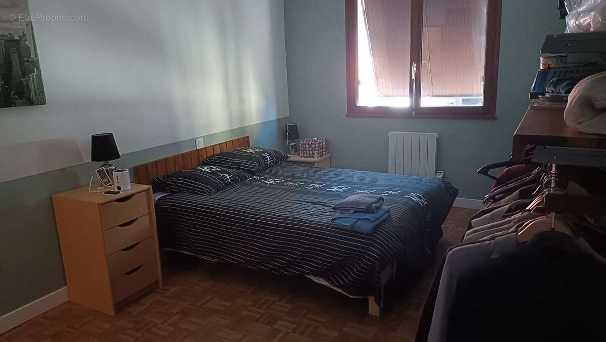 Bien rare - Maison mitoyenne atypique avec terrain constructible - Proche centre-ville - photo 13