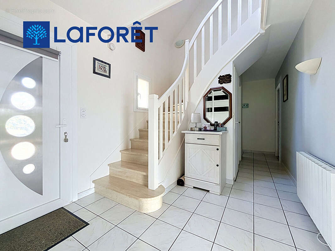A VENDRE, Neulliac maison 6 pièces 133 m² - photo 6