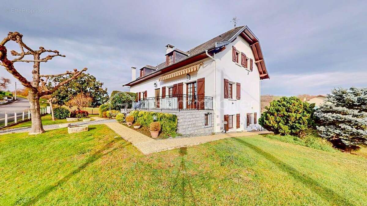 Maison à MAULEON-LICHARRE
