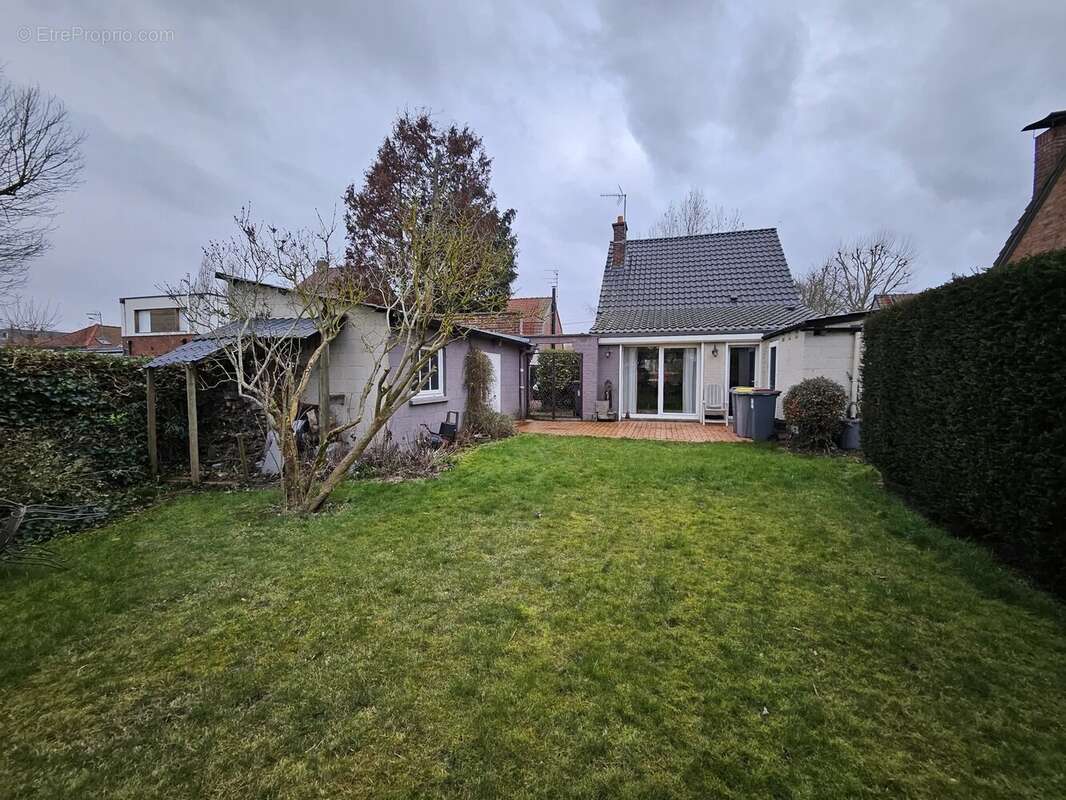 Maison à NEUVILLE-EN-FERRAIN